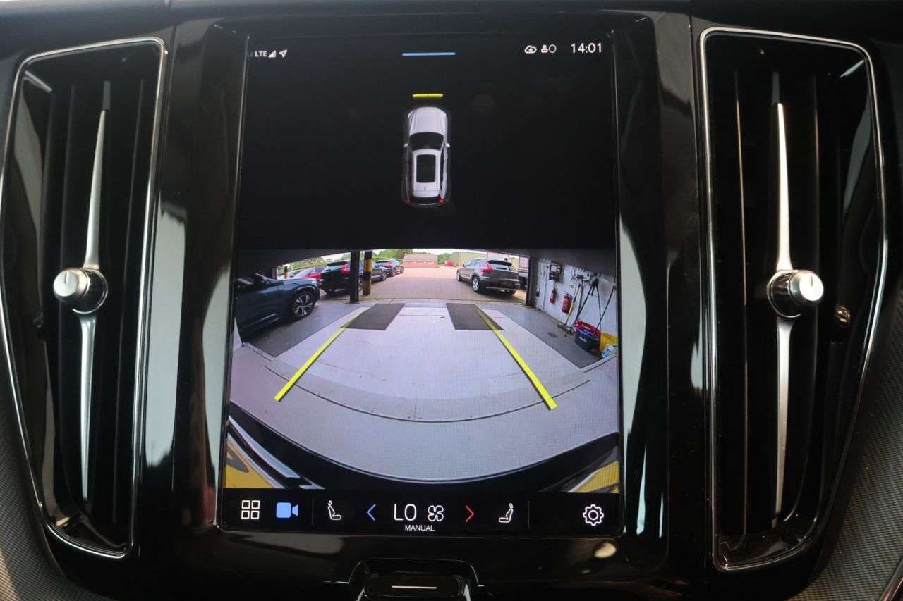 2023 VOLVO XC60 2023 VOLVO XC60