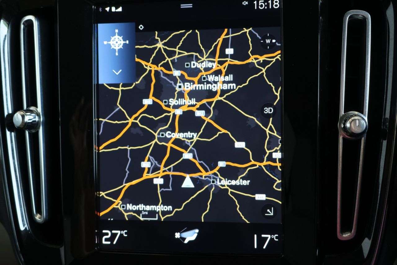 2021 VOLVO XC40 2021 VOLVO XC40