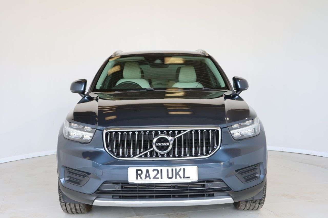 2021 VOLVO XC40 2021 VOLVO XC40
