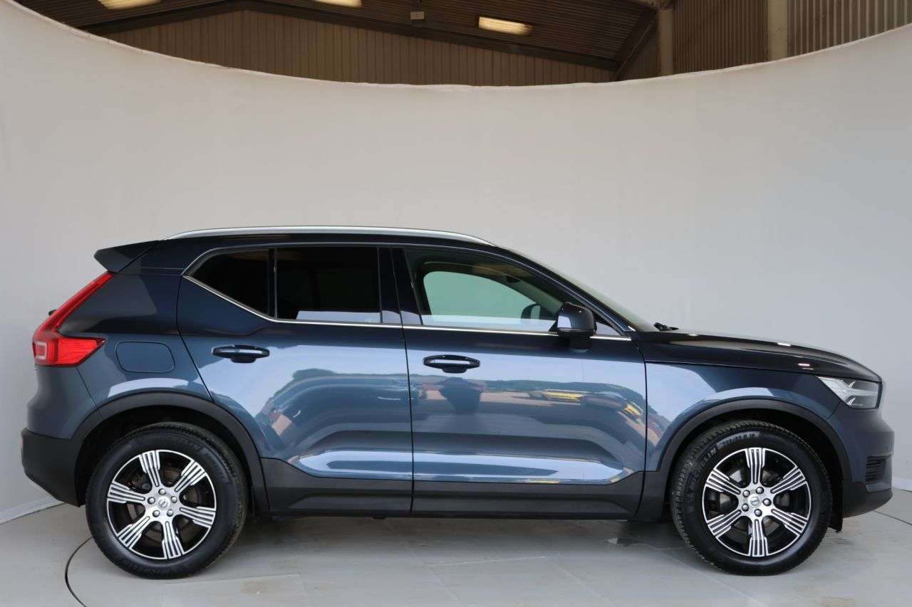 A 2021 VOLVO XC40 1.5 T3 Inscription SUV 5dr Petrol Manual Euro 6 (s/s) (163 ps) REAR CAMERA A 2021 VOLVO XC40 1.5 T3 Inscription SUV 5dr Petrol Manual Euro 6 (s/s) (163 ps) REAR CAMERA