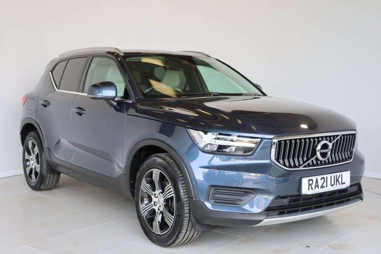 2021 VOLVO XC40 2021 VOLVO XC40