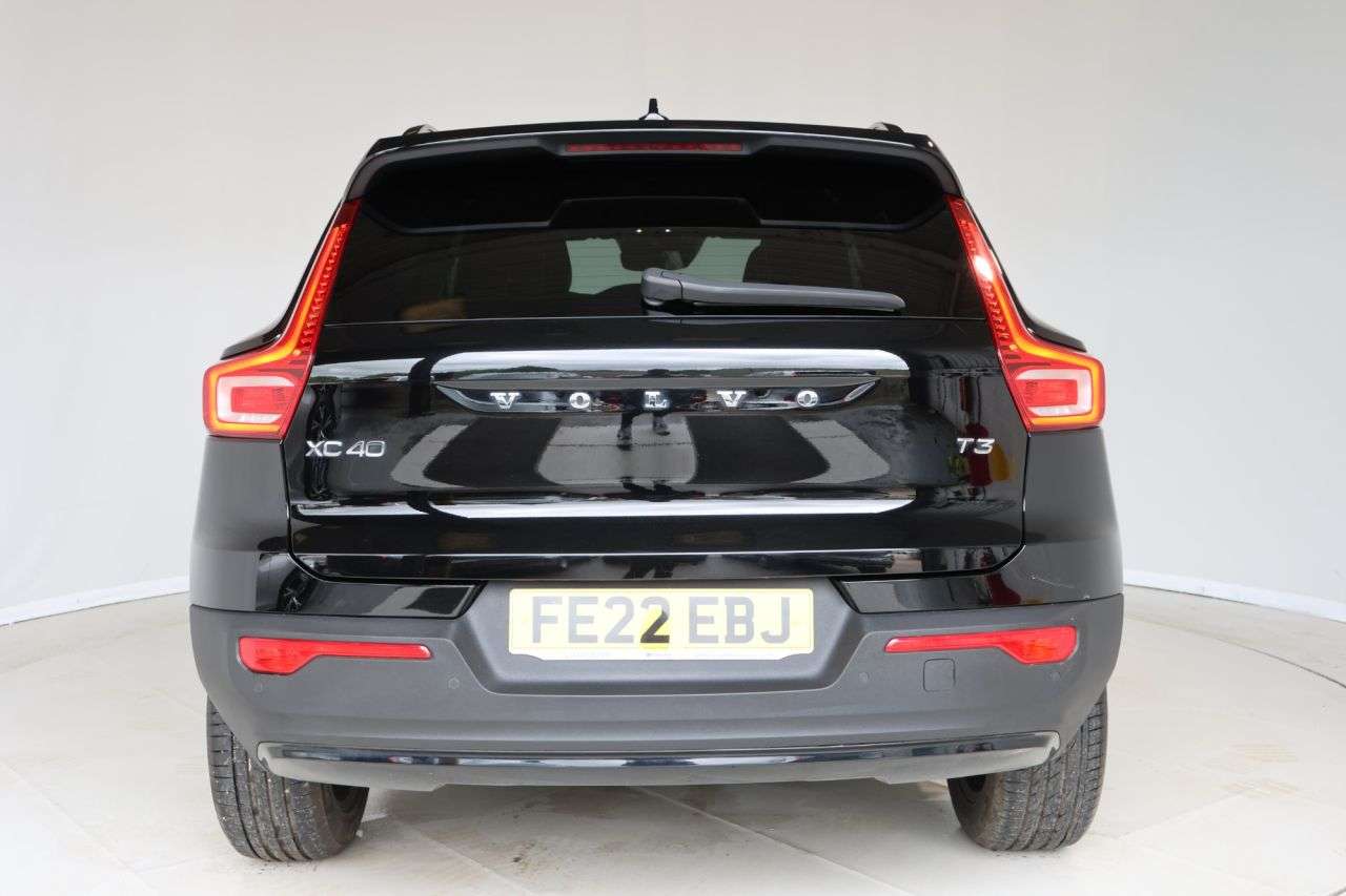 2022 VOLVO XC40 2022 VOLVO XC40