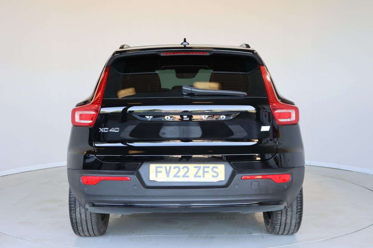 2022 VOLVO XC40 2022 VOLVO XC40