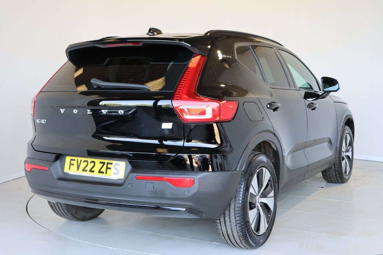 2022 VOLVO XC40 2022 VOLVO XC40