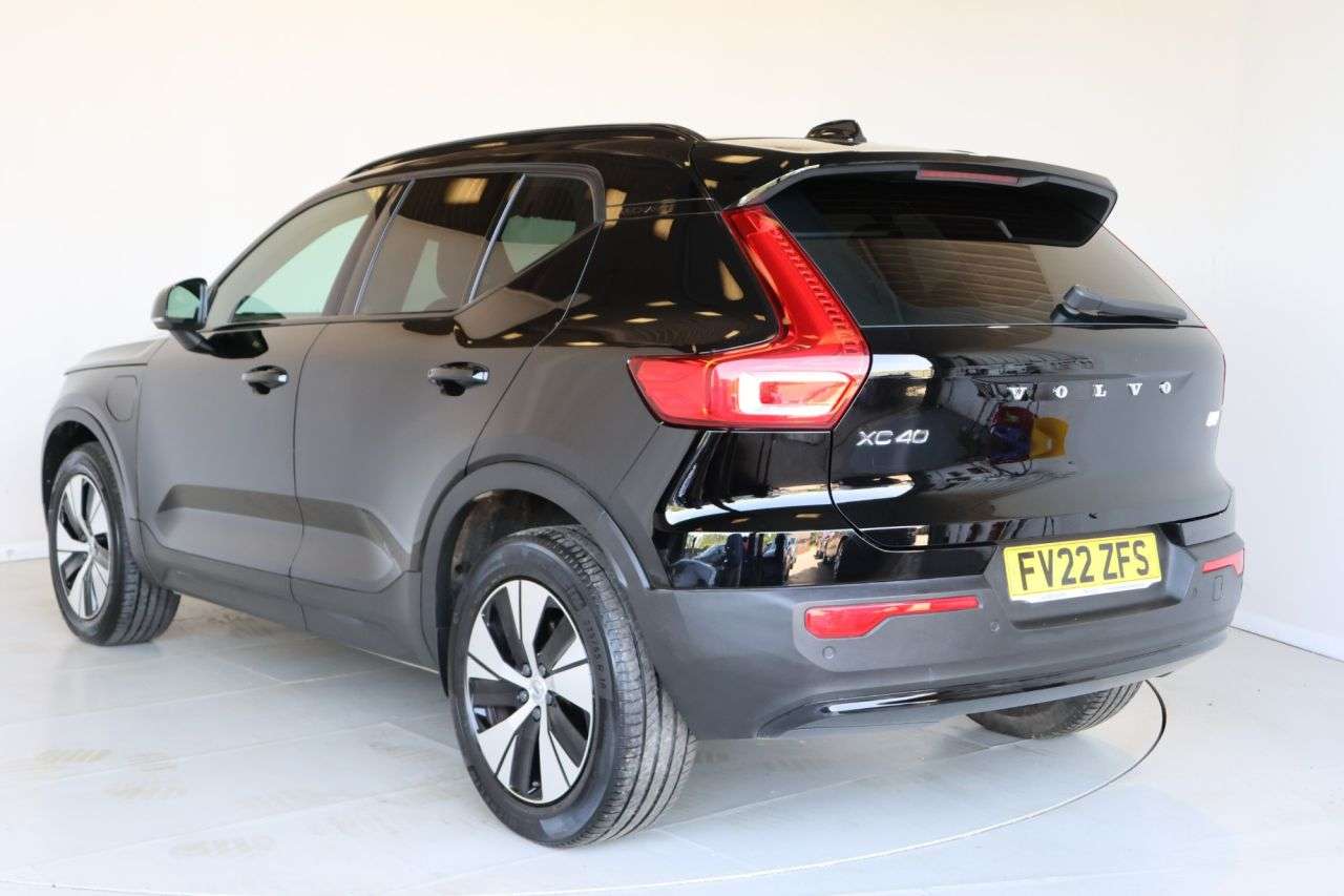 2022 VOLVO XC40 2022 VOLVO XC40