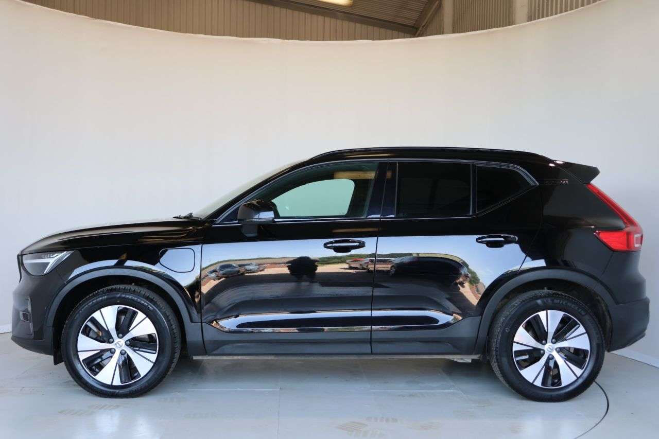 2022 VOLVO XC40 2022 VOLVO XC40