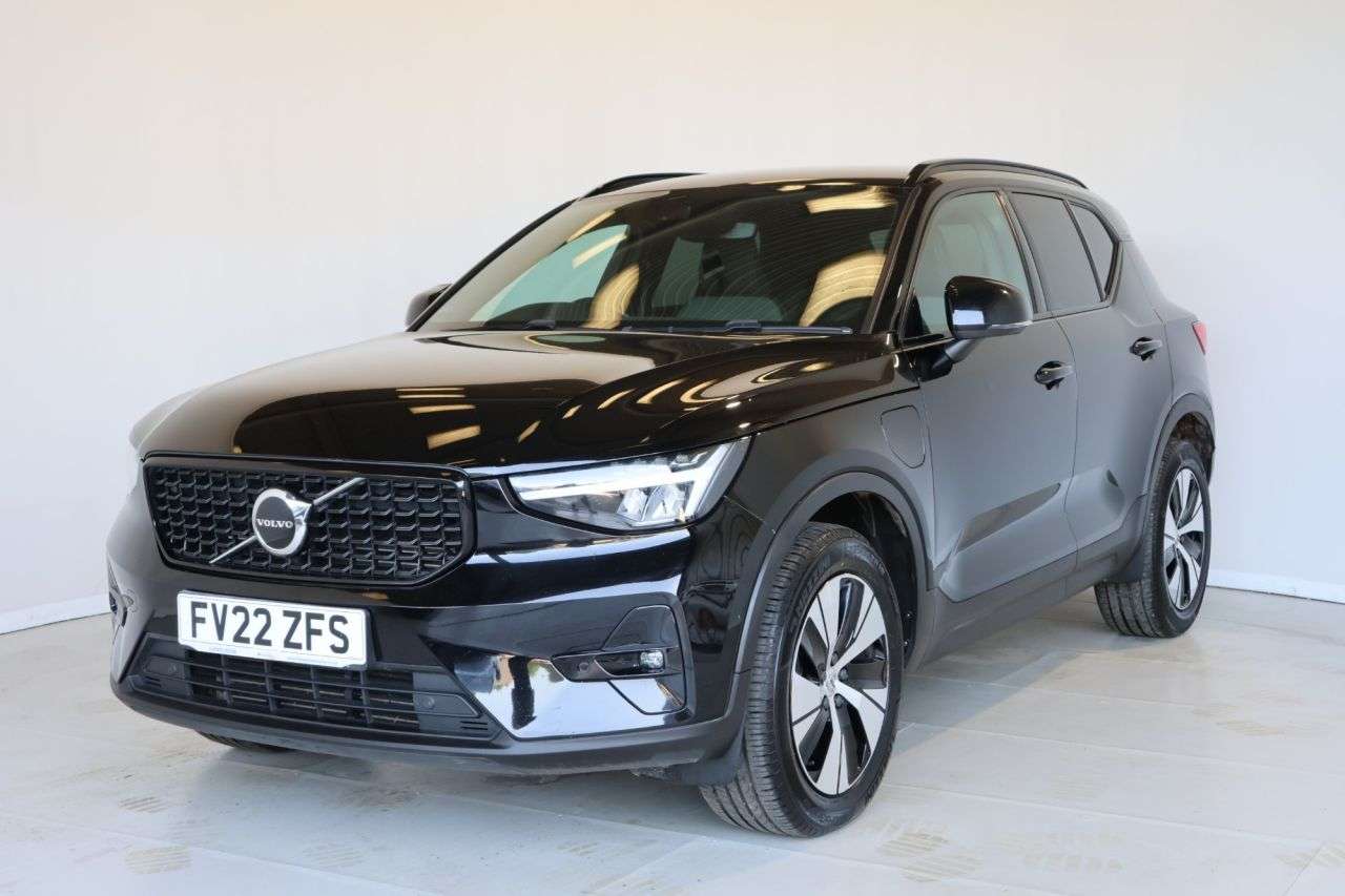 A 2022 VOLVO XC40 1.5h T4 Recharge 10.7kWh Plus SUV 5dr Petrol Plug-in Hybrid Auto Euro 6 (s/ A 2022 VOLVO XC40 1.5h T4 Recharge 10.7kWh Plus SUV 5dr Petrol Plug-in Hybrid Auto Euro 6 (s/