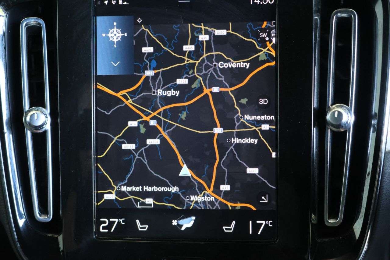 2022 VOLVO XC40 2022 VOLVO XC40