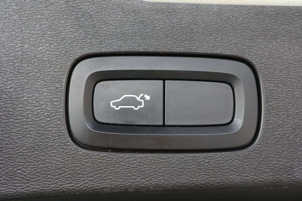2022 VOLVO V60 2022 VOLVO V60