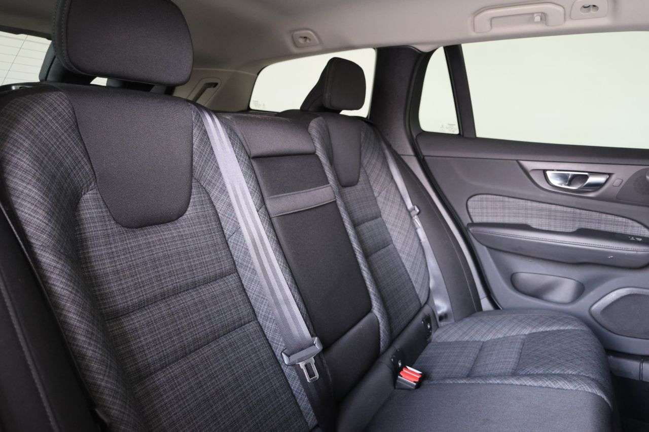 2022 VOLVO V60 2022 VOLVO V60