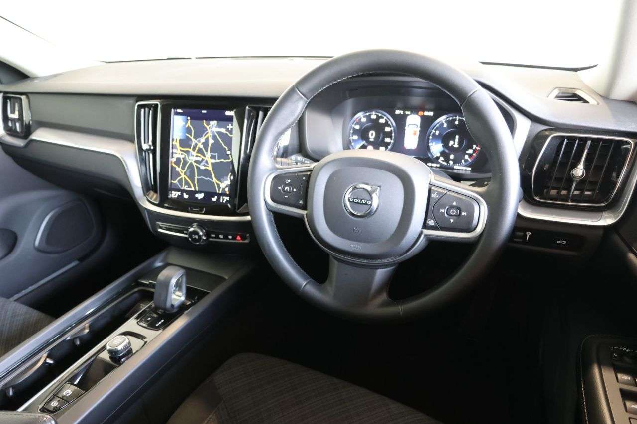 2022 VOLVO V60 2022 VOLVO V60