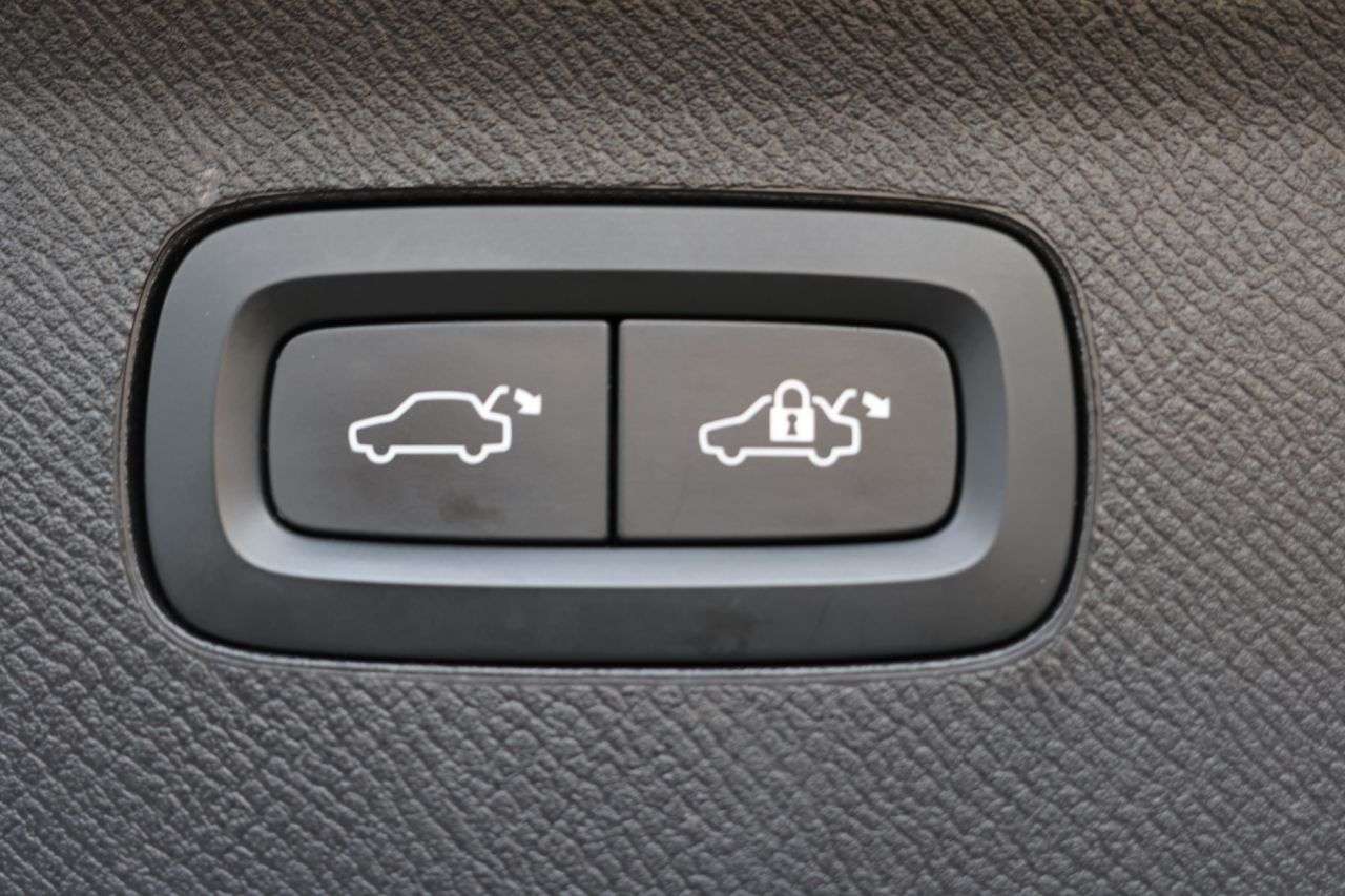 2022 VOLVO XC90 2022 VOLVO XC90