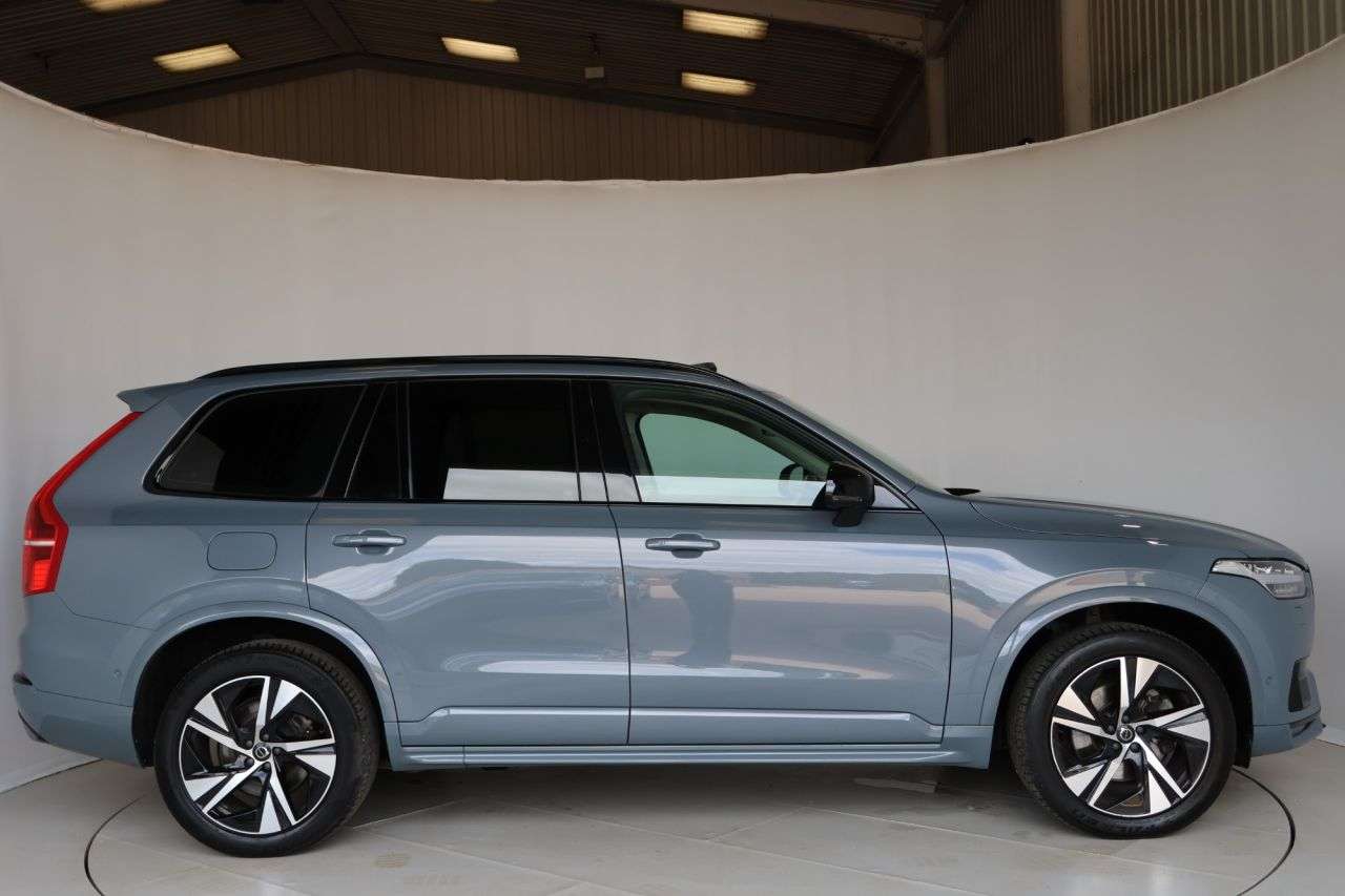 A 2022 VOLVO XC90 2.0 B5 MHEV Plus SUV 5dr Diesel Hybrid Auto 4WD Euro 6 (s/s) (235 ps) HEATE A 2022 VOLVO XC90 2.0 B5 MHEV Plus SUV 5dr Diesel Hybrid Auto 4WD Euro 6 (s/s) (235 ps) HEATE