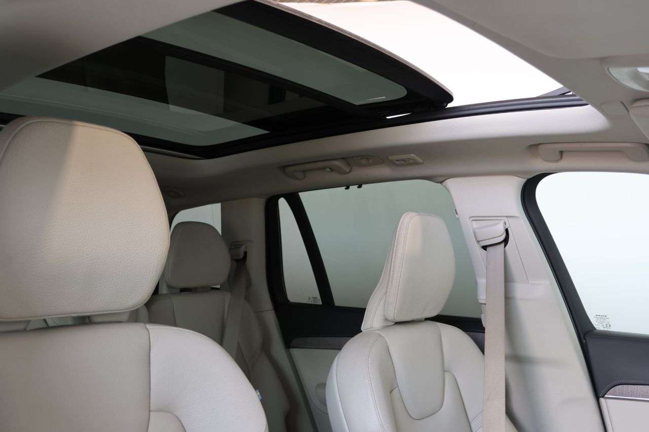 2022 VOLVO XC90 2022 VOLVO XC90