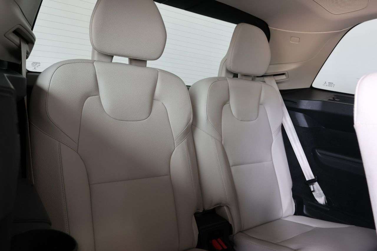 2022 VOLVO XC90 2022 VOLVO XC90