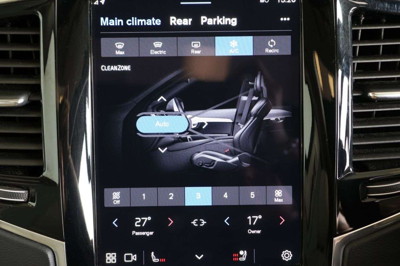 2022 VOLVO XC90 2022 VOLVO XC90