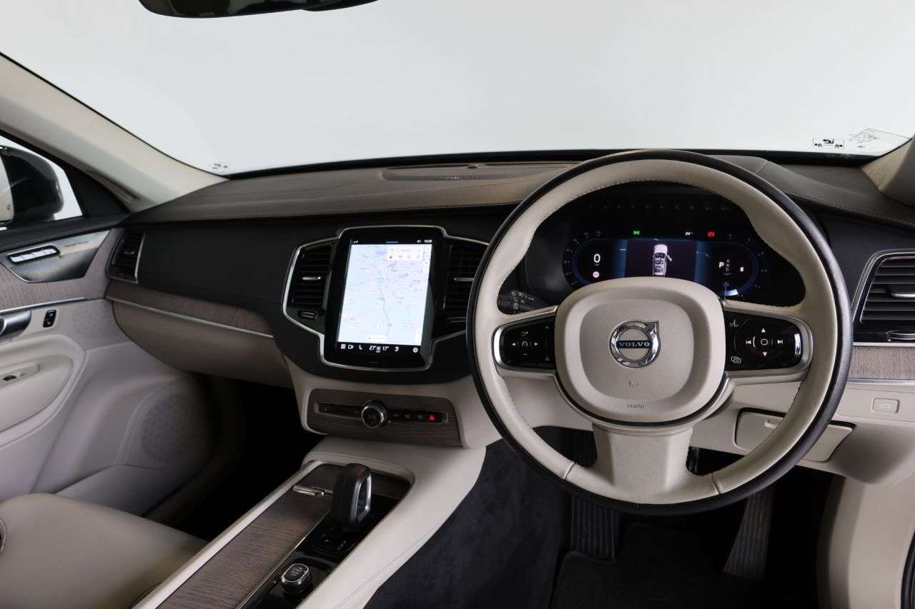 2022 VOLVO XC90 2022 VOLVO XC90