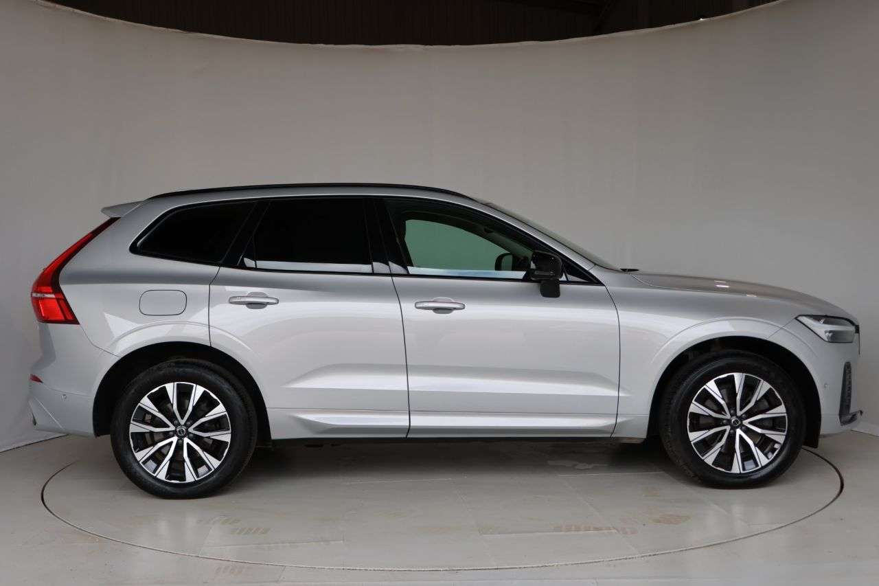 A 2023 VOLVO XC60 2.0 B4 MHEV Plus SUV 5dr Diesel Hybrid Auto AWD Euro 6 (s/s) (197 ps) HEATE A 2023 VOLVO XC60 2.0 B4 MHEV Plus SUV 5dr Diesel Hybrid Auto AWD Euro 6 (s/s) (197 ps) HEATE