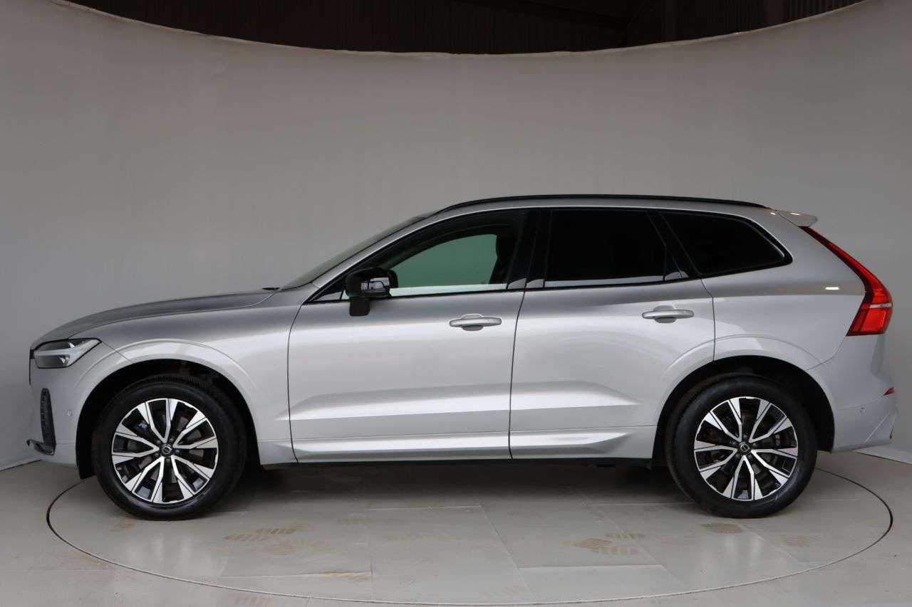 2023 VOLVO XC60 2023 VOLVO XC60