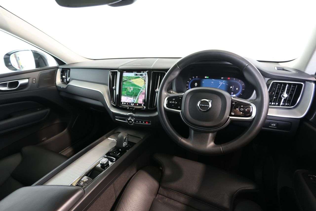 2023 VOLVO XC60 2023 VOLVO XC60