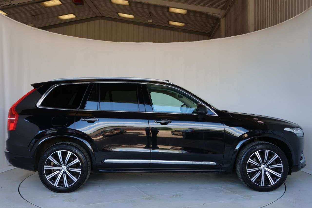 A 2021 VOLVO XC90 2.0h T8 Twin Engine Recharge 11.6kWh Inscription SUV 5dr Petrol Plug-in Hyb A 2021 VOLVO XC90 2.0h T8 Twin Engine Recharge 11.6kWh Inscription SUV 5dr Petrol Plug-in Hyb