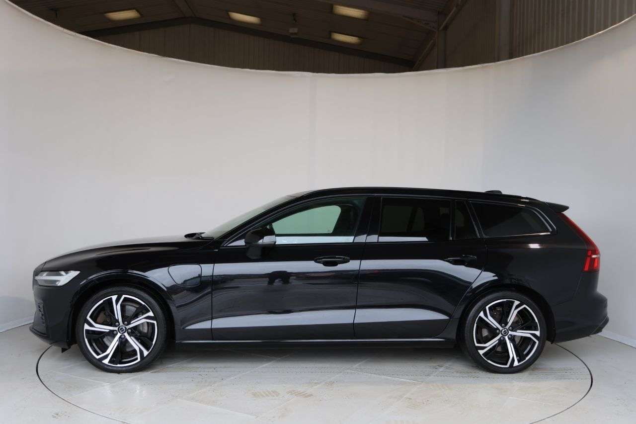 2023 VOLVO V60 2023 VOLVO V60