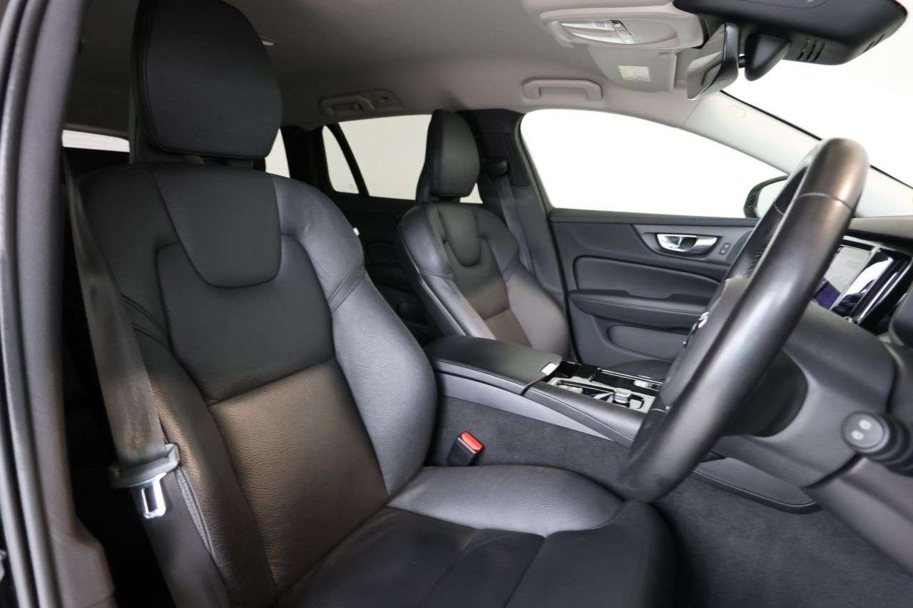 2023 VOLVO V60 2023 VOLVO V60