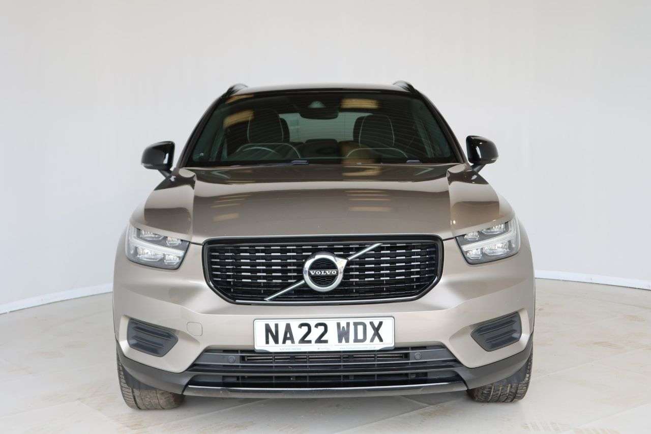 2022 VOLVO XC40 2022 VOLVO XC40