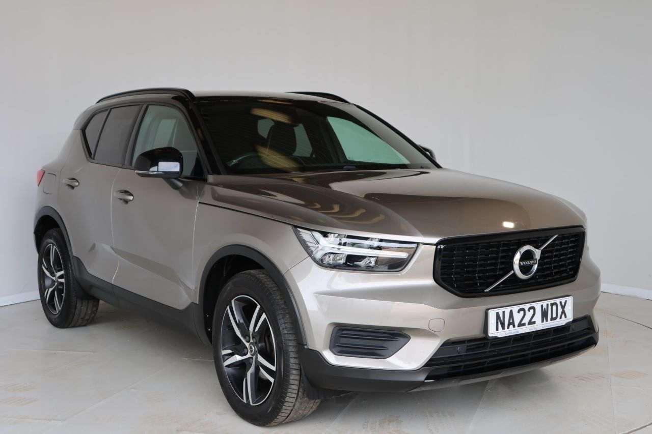 2022 VOLVO XC40 2022 VOLVO XC40