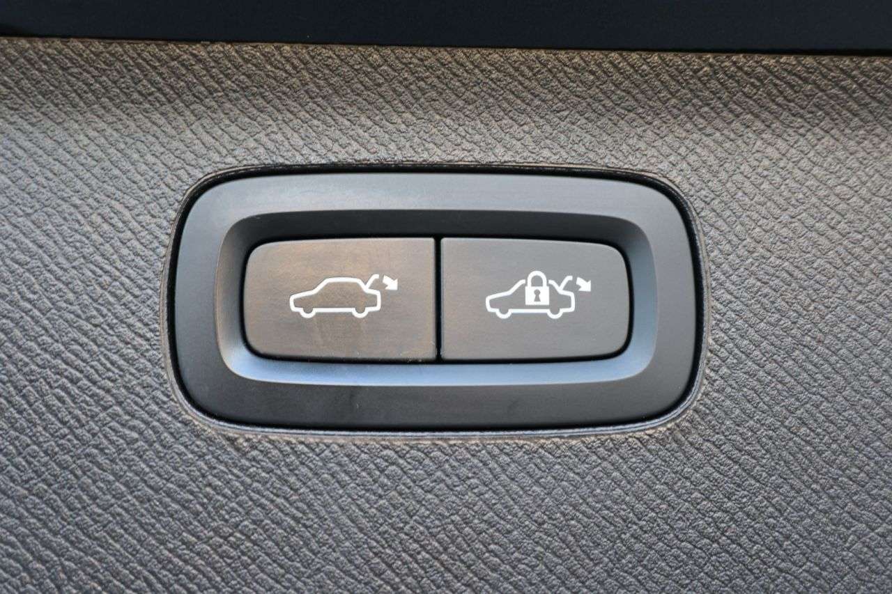 2022 VOLVO XC90 2022 VOLVO XC90