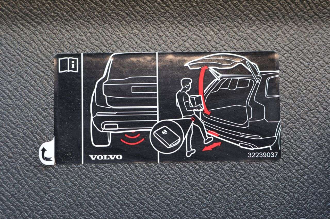 2022 VOLVO XC90 2022 VOLVO XC90