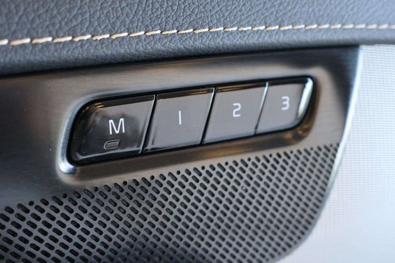 2022 VOLVO XC90 2022 VOLVO XC90