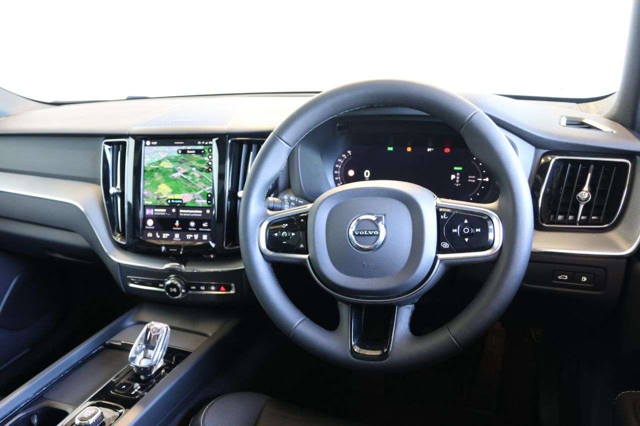 2023 VOLVO XC60 2023 VOLVO XC60