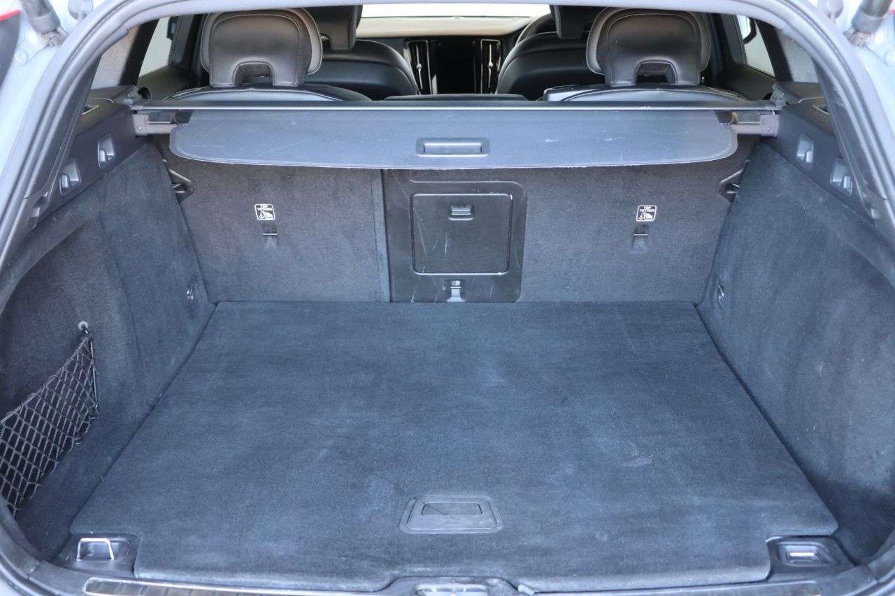 2022 VOLVO V60 2022 VOLVO V60