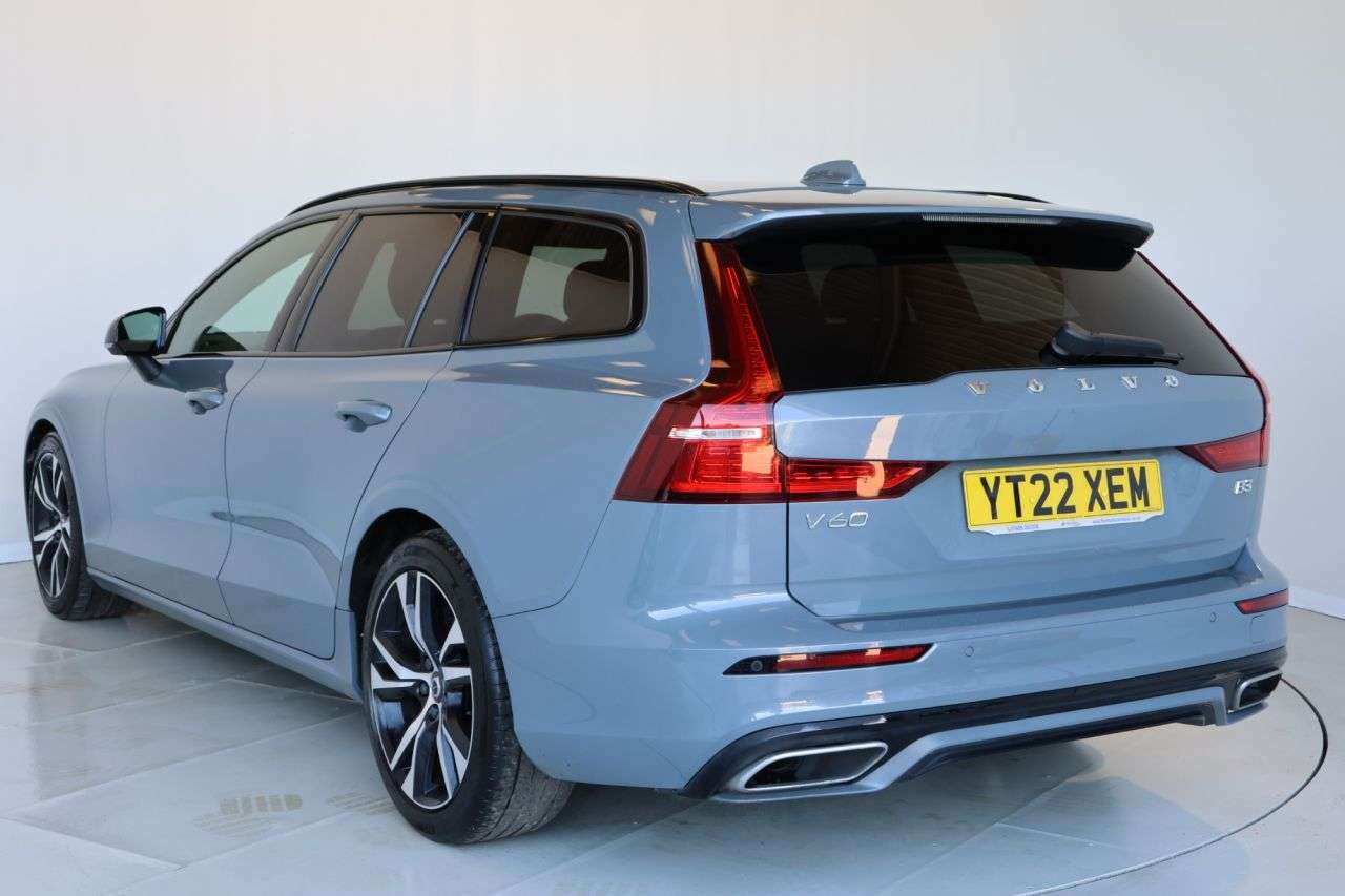 2022 VOLVO V60 2022 VOLVO V60