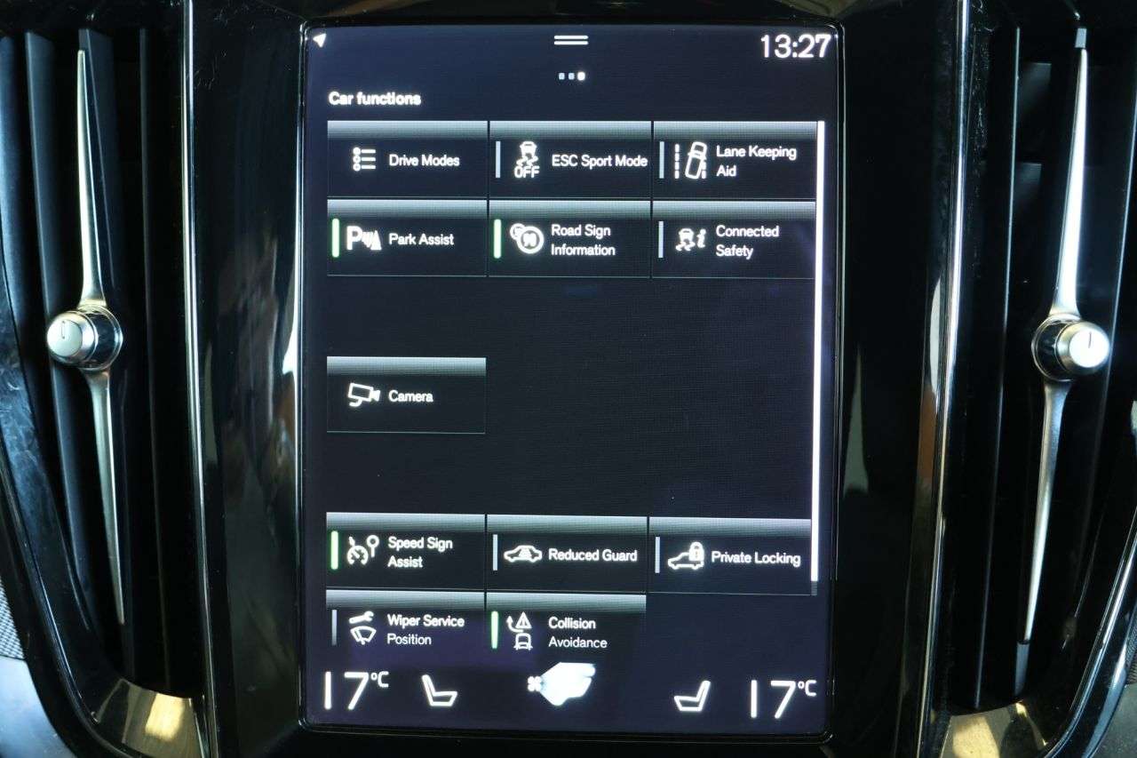 2022 VOLVO V60 2022 VOLVO V60