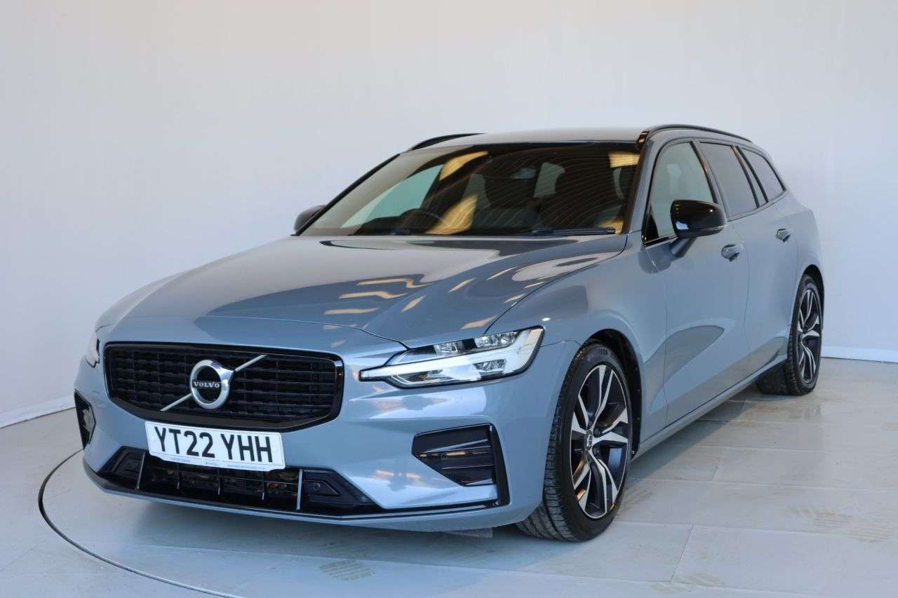 A 2022 VOLVO V60 2.0 B3 MHEV Plus Estate 5dr Petrol Hybrid DCT Auto Euro 6 (s/s) (163 ps) RE A 2022 VOLVO V60 2.0 B3 MHEV Plus Estate 5dr Petrol Hybrid DCT Auto Euro 6 (s/s) (163 ps) RE