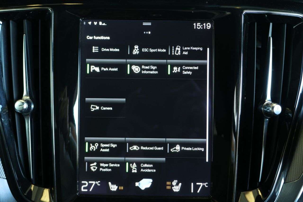 2022 VOLVO V60 2022 VOLVO V60