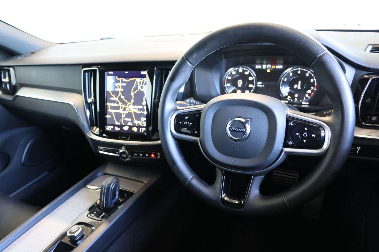 2022 VOLVO V60 2022 VOLVO V60