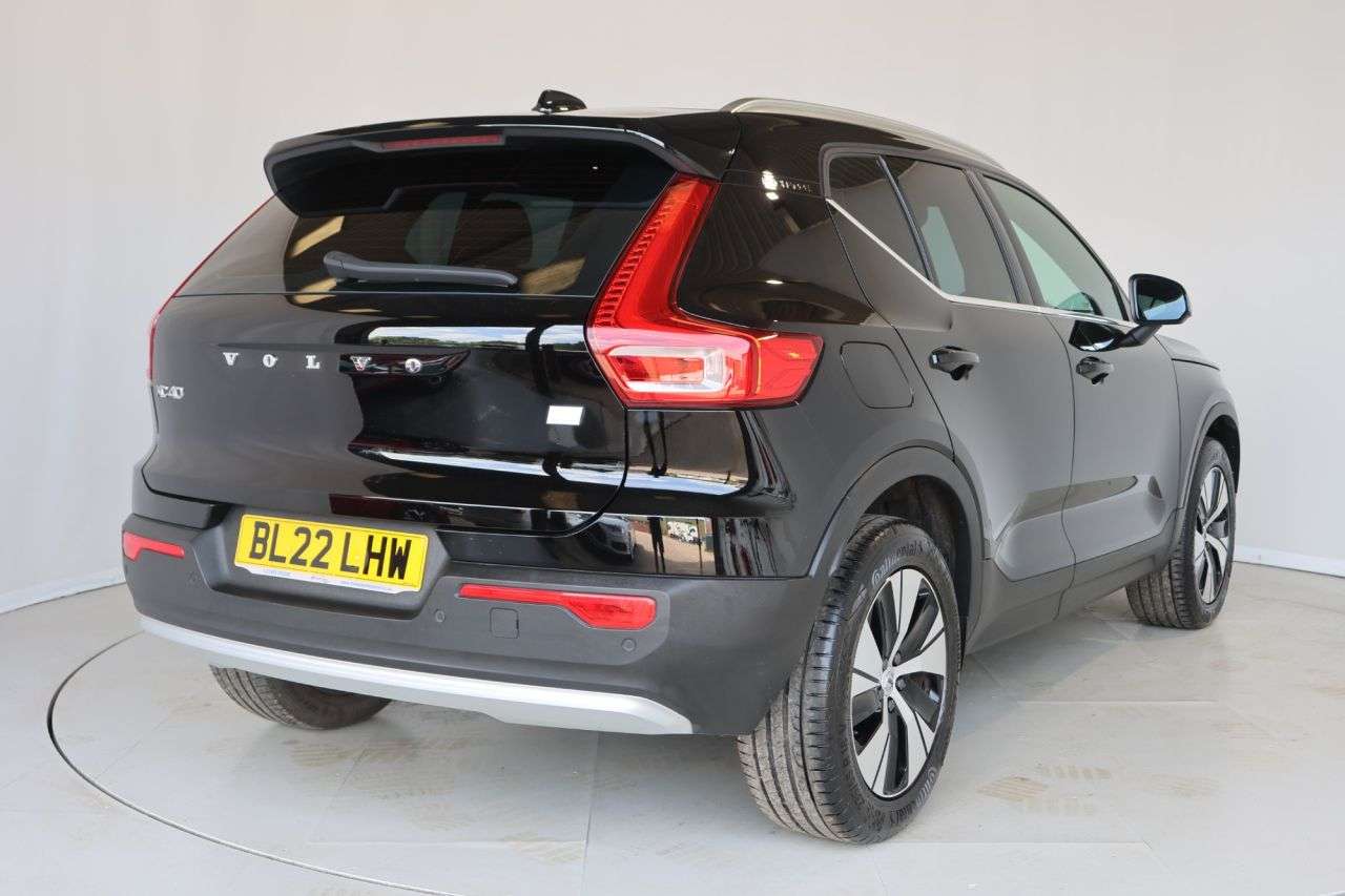 2022 VOLVO XC40 2022 VOLVO XC40