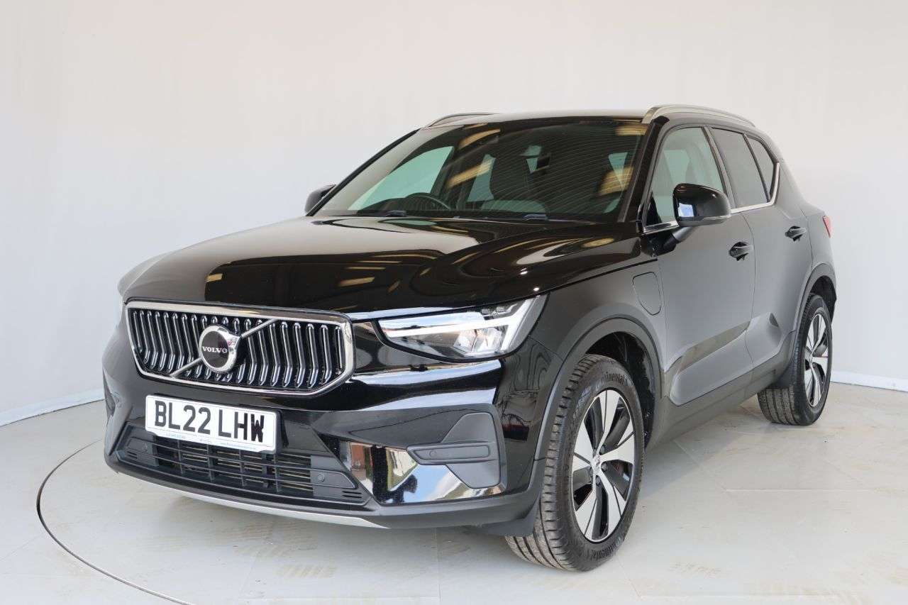 A 2022 VOLVO XC40 1.5h T4 Recharge 10.7kWh Core SUV 5dr Petrol Plug-in Hybrid Auto Euro 6 (s/ A 2022 VOLVO XC40 1.5h T4 Recharge 10.7kWh Core SUV 5dr Petrol Plug-in Hybrid Auto Euro 6 (s/