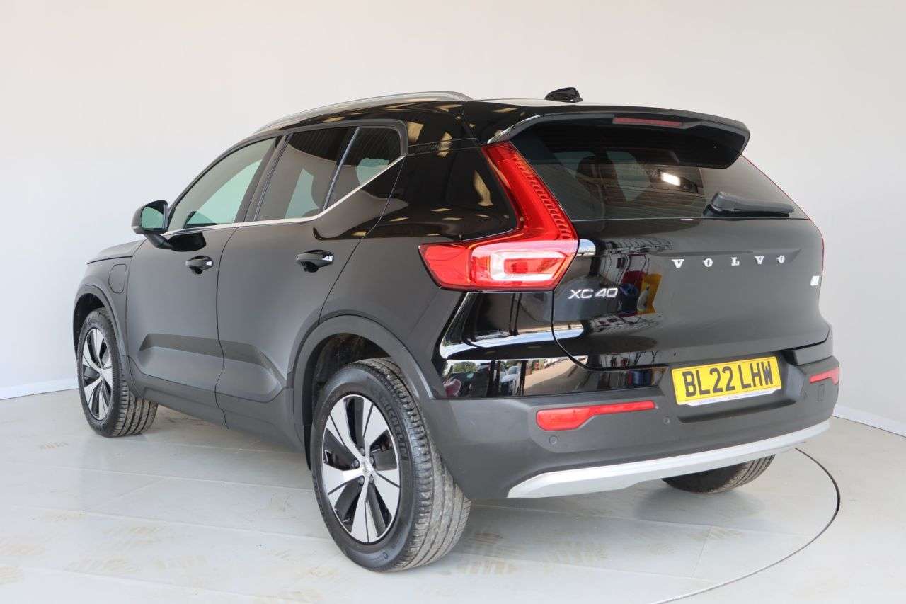 2022 VOLVO XC40 2022 VOLVO XC40