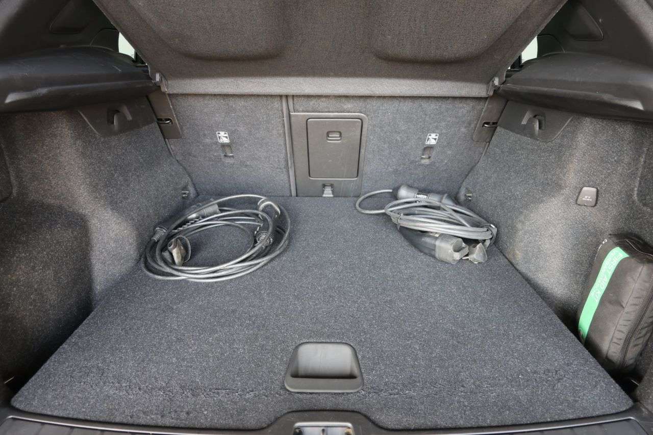 2022 VOLVO XC40 2022 VOLVO XC40