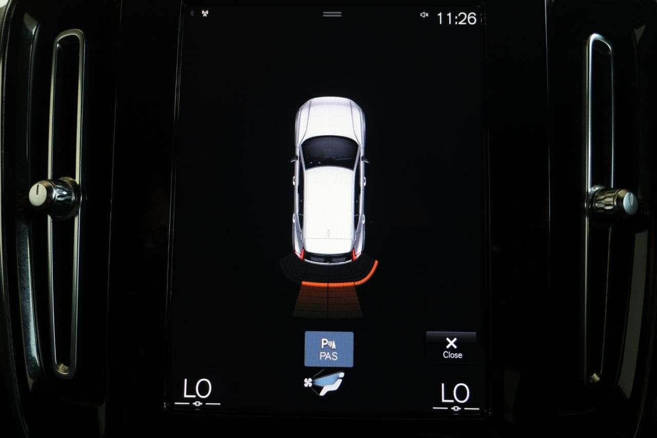 2022 VOLVO XC40 2022 VOLVO XC40