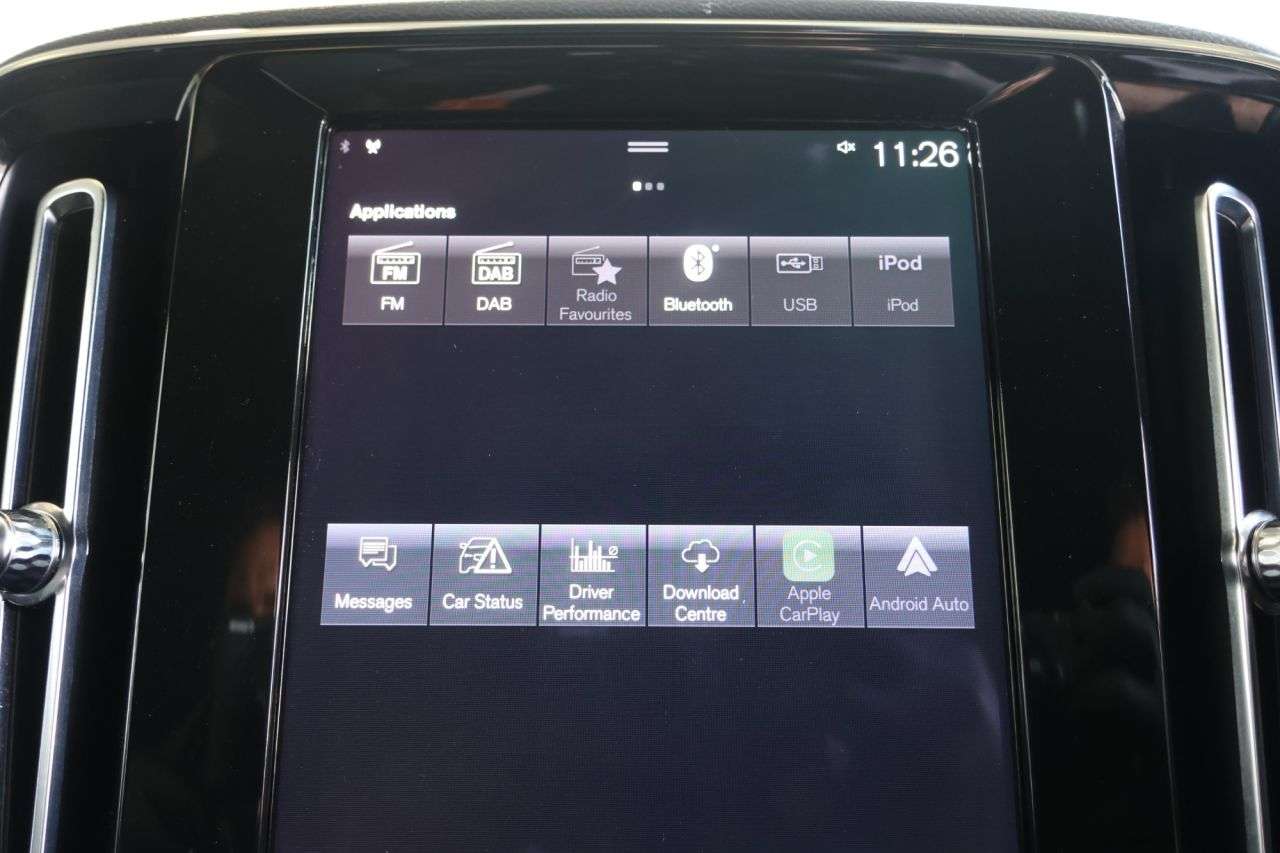 2022 VOLVO XC40 2022 VOLVO XC40