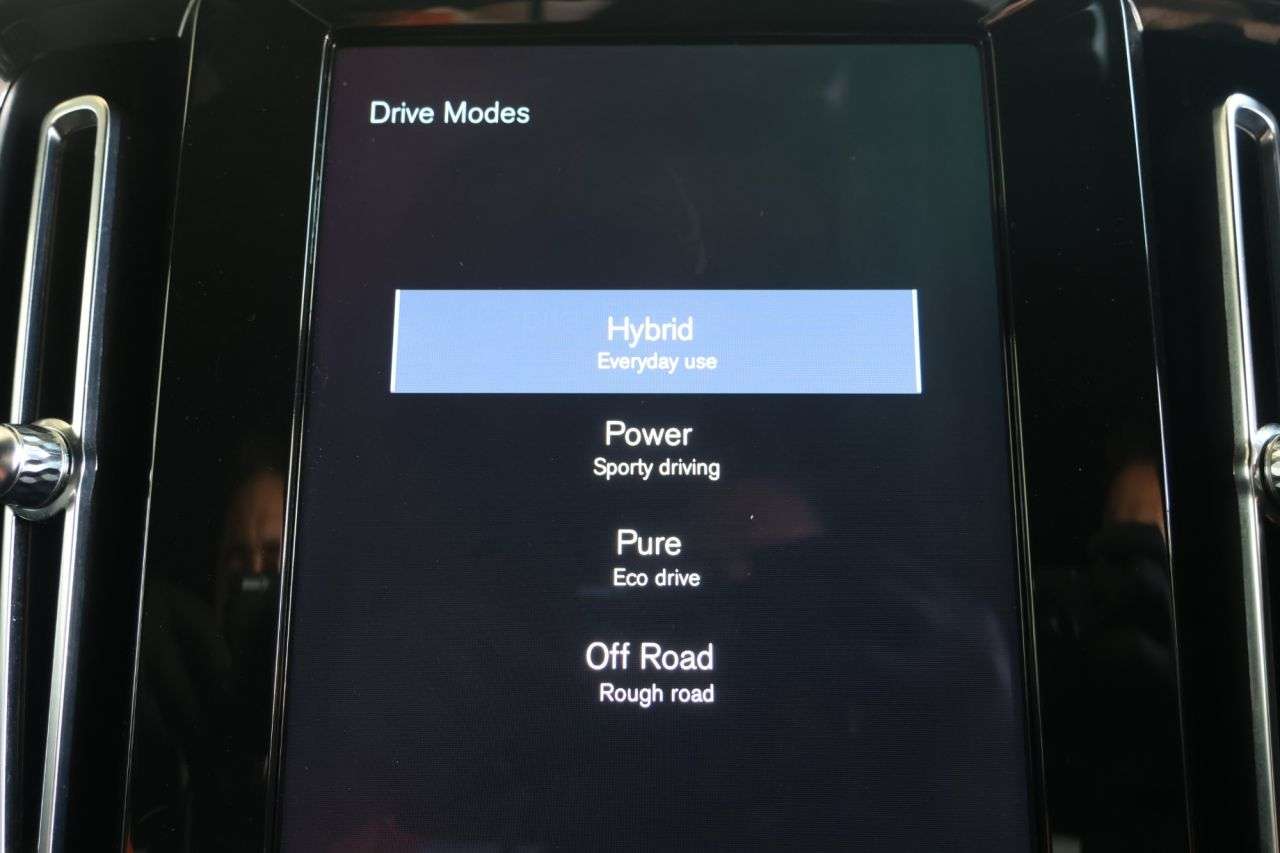 2022 VOLVO XC40 2022 VOLVO XC40