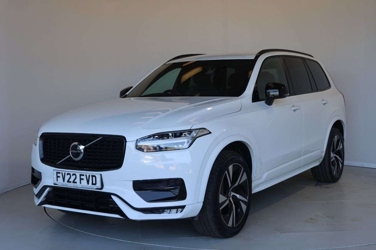 A 2022 VOLVO XC90 2.0 B5 MHEV R-Design SUV 5dr Diesel Hybrid Auto 4WD Euro 6 (s/s) (235 ps) H A 2022 VOLVO XC90 2.0 B5 MHEV R-Design SUV 5dr Diesel Hybrid Auto 4WD Euro 6 (s/s) (235 ps) H