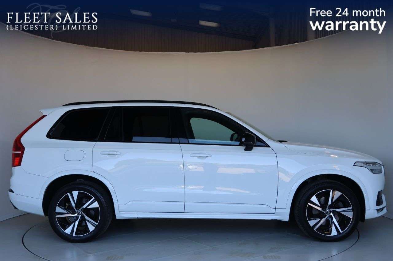 A 2022 VOLVO XC90 2.0 B5 MHEV R-Design SUV 5dr Diesel Hybrid Auto 4WD Euro 6 (s/s) (235 ps) H A 2022 VOLVO XC90 2.0 B5 MHEV R-Design SUV 5dr Diesel Hybrid Auto 4WD Euro 6 (s/s) (235 ps) H