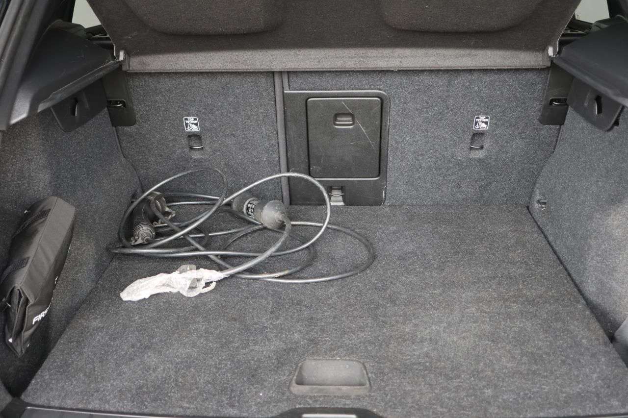 2021 VOLVO XC40 2021 VOLVO XC40