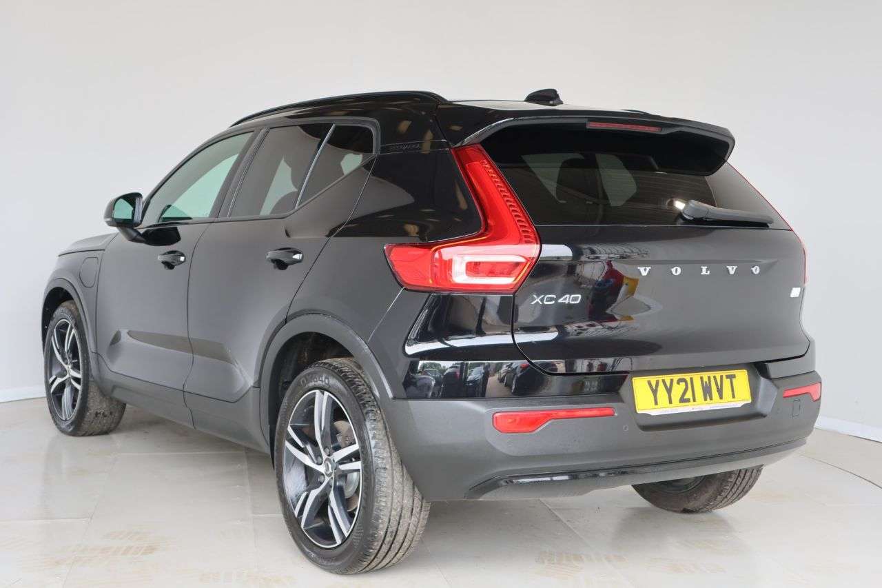 2021 VOLVO XC40 2021 VOLVO XC40